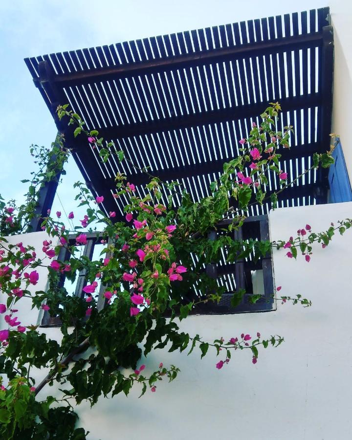 Chora Place Sikinos Exterior photo