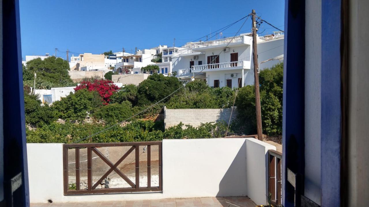 Chora Place Sikinos Exterior photo