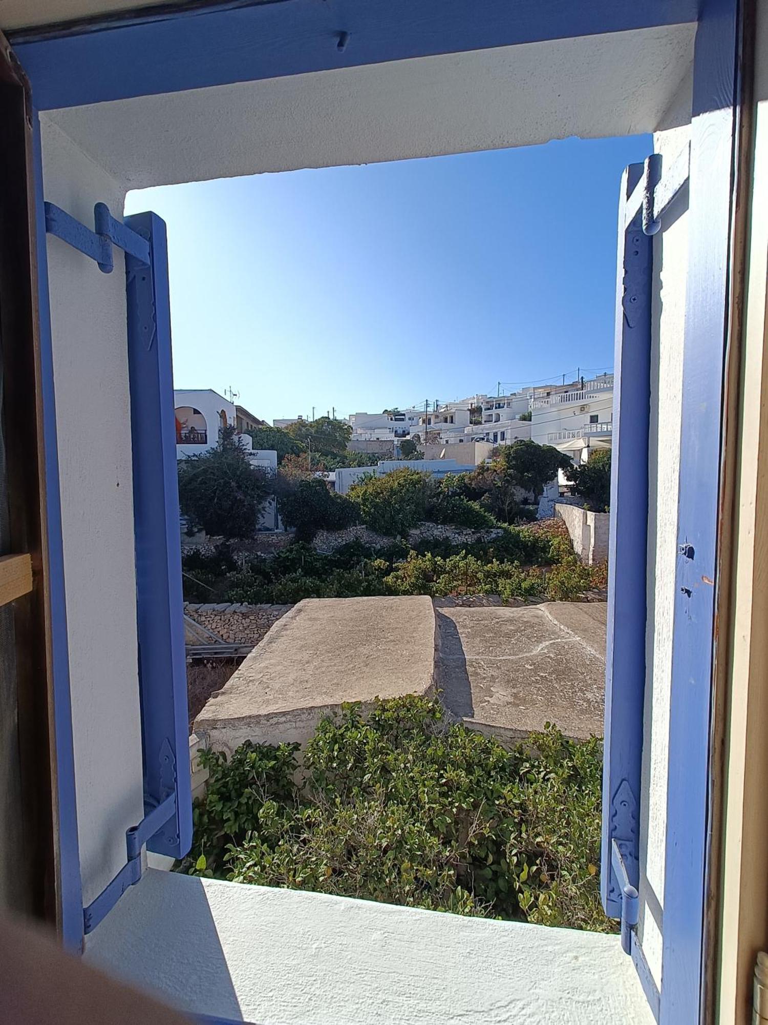 Chora Place Sikinos Exterior photo